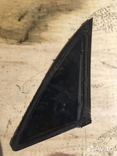 Форточка задняя правая Audi A4