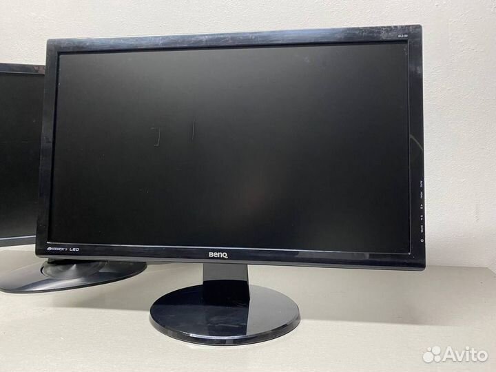 Мониторы 2 шт 24 диагональ / дефект