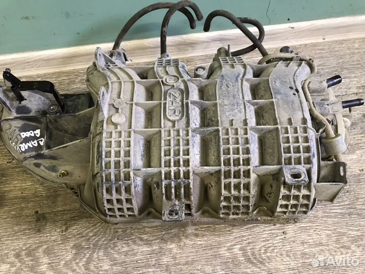 Коллектор впускной Toyota Camry V 50, 55