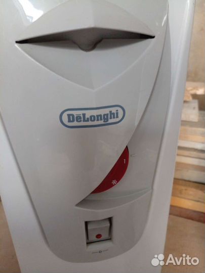 Масляный радиатор DeLonghi
