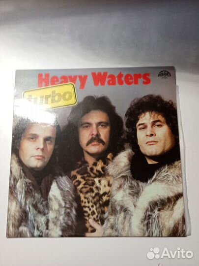 Виниловые пластинки (Крис Кельми и Heavy waters)