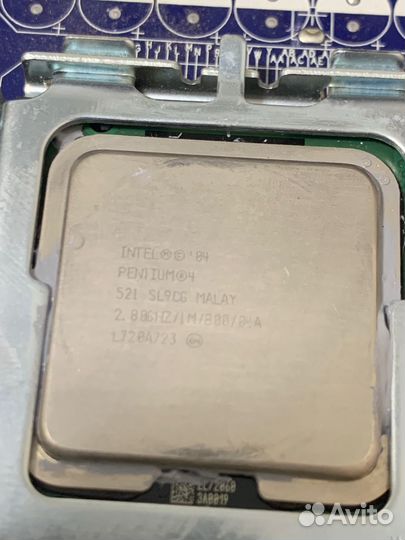 Материнская плата 775