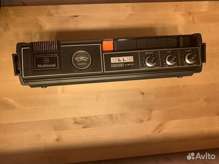 National RV-490. Магнитофон кассетный в коробке