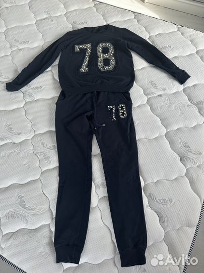 Костюм спортивный