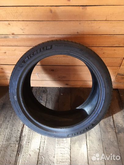 Michelin Pilot Sport 4 SUV 295/35 R21