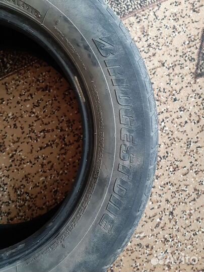 Bridgestone Dueler H/T 215/65 R16 98V, 4 шт