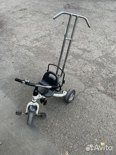 Трехколесный велосипед с родительской ручкой