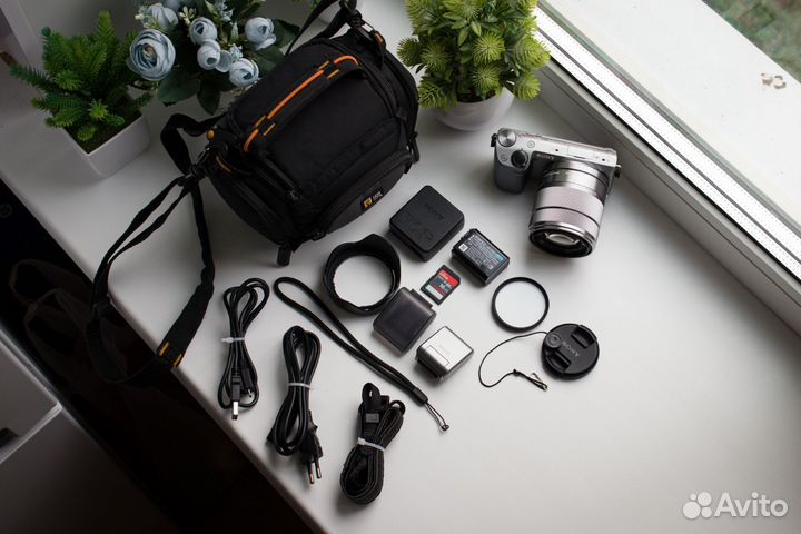 Sony NEX-5R Kit + Суперкомплект