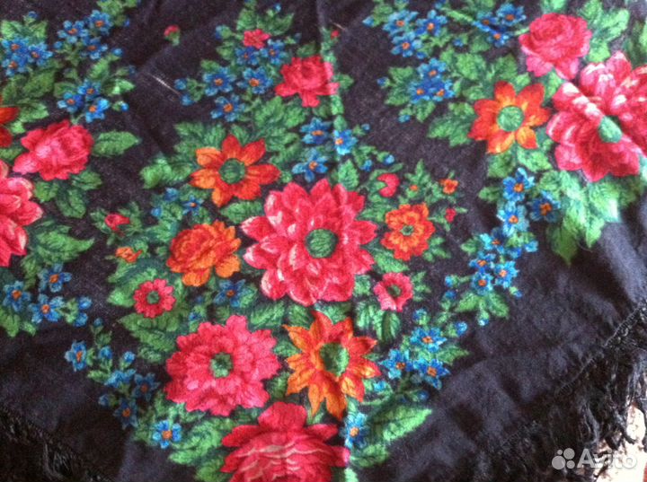 Павлопосадские платки, пуховая шаль, паутинка