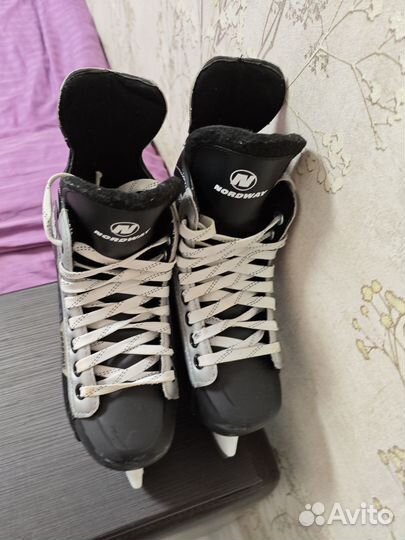 Коньки для мальчика 33 р