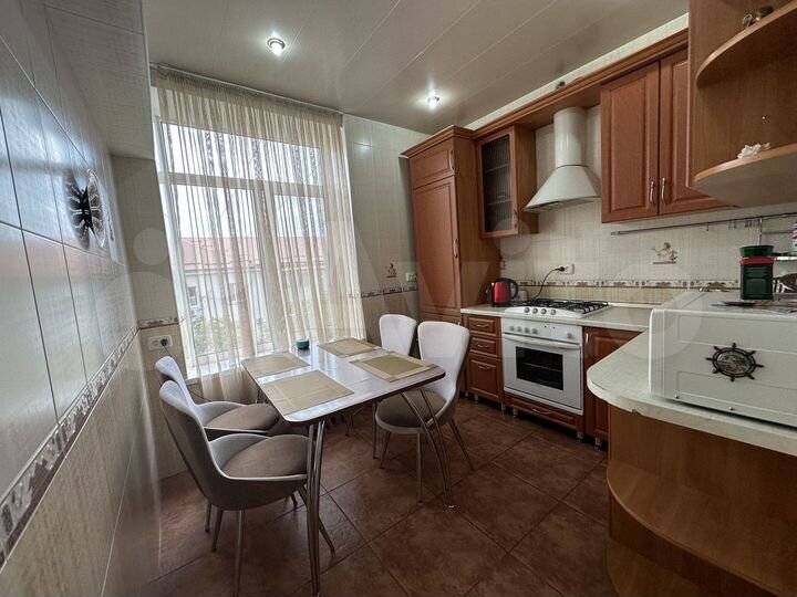 1-к. квартира, 43 м², 4/4 эт.