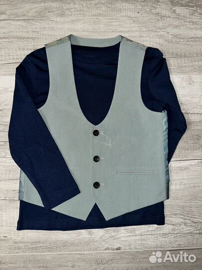 Жилетка новогодняя next для мальчика 140