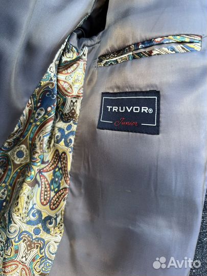 Пиджак на мальчика 152