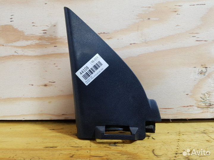 Накладка лев. nissan X-trail