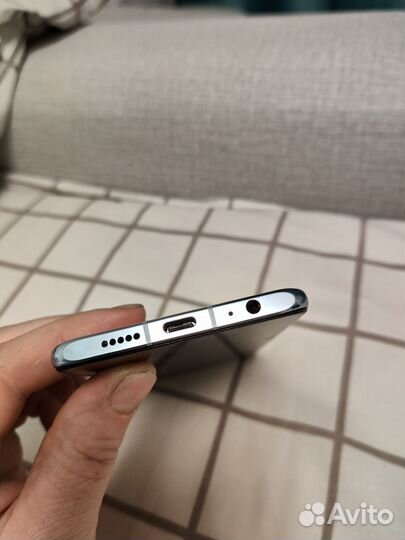 HUAWEI P30, 8/64 ГБ