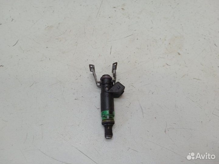 Форсунка топливная Ford Focus 2 1.6 2011