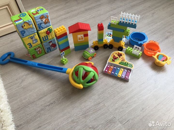 Развивающие игрушки пакетом