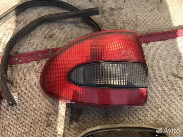Комплект задних фонарей Волга Газ 31105