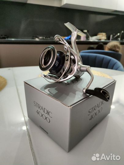 Катушка Shimano 23 Stradic 4000