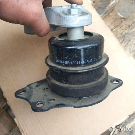 Фольксваген пола подушка двигатель