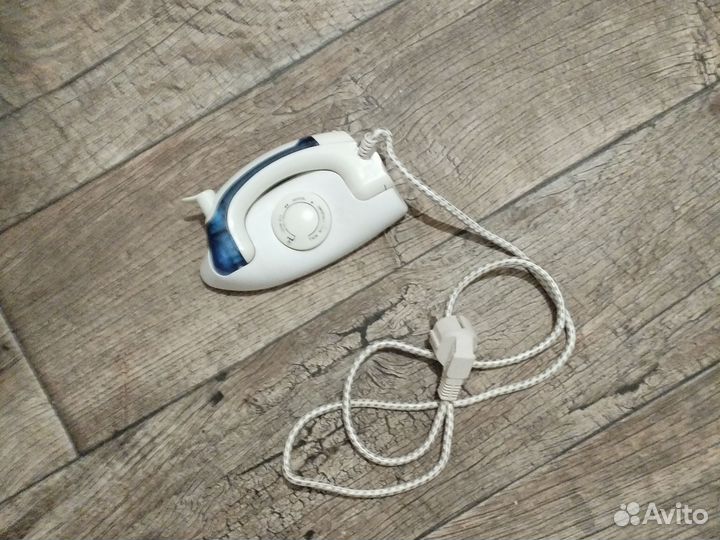 Утюг дорожный