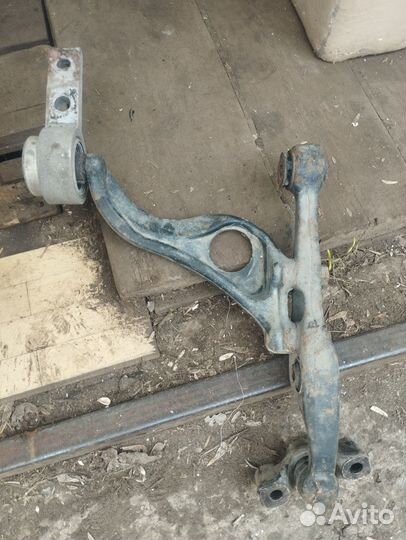 Передний правый рычаг Мазда 6 gh