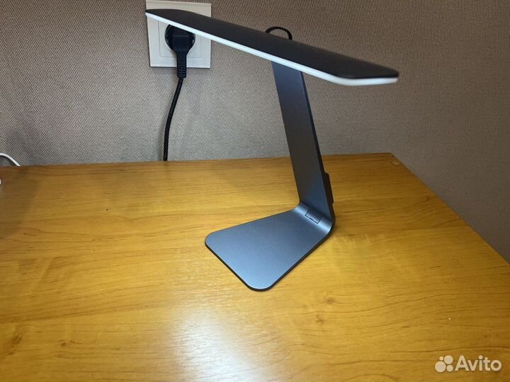 Лампа настольная