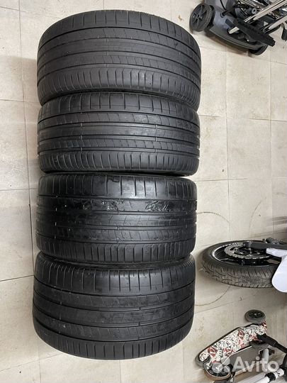 Pirelli P Zero PZ4 275/35 R21 и 315/30 R21 103Y