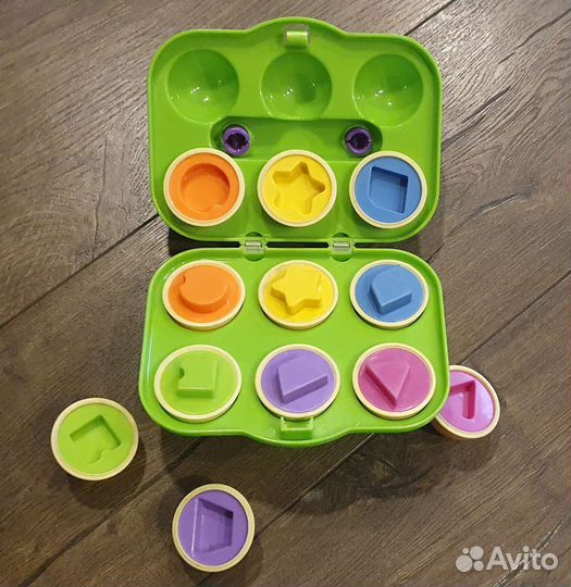 Развивающие игрушки и книги