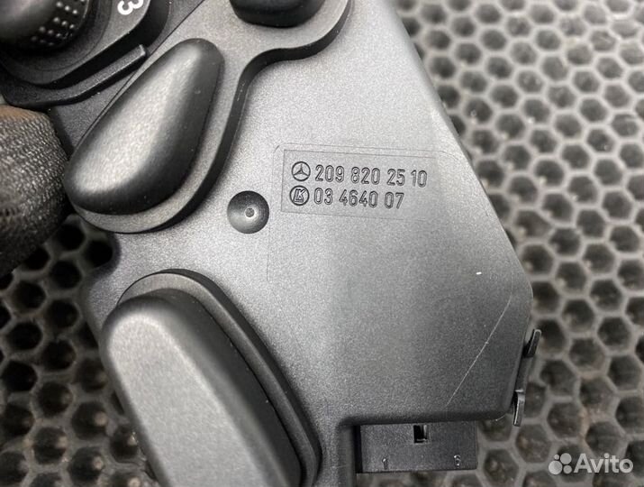 Блок сиденья левый Mercedes-Benz Clk-Class W209