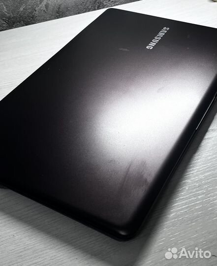 Ноутбук самсунг