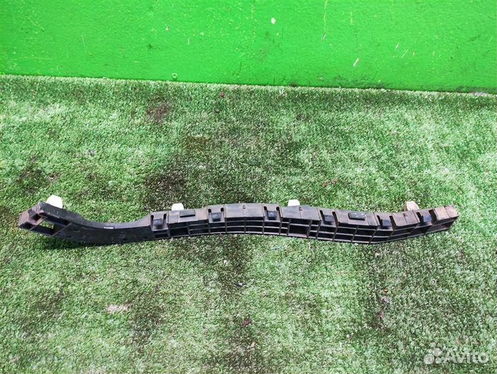 Кронштейн бампера заднего правый Honda CR-V 3 (RE