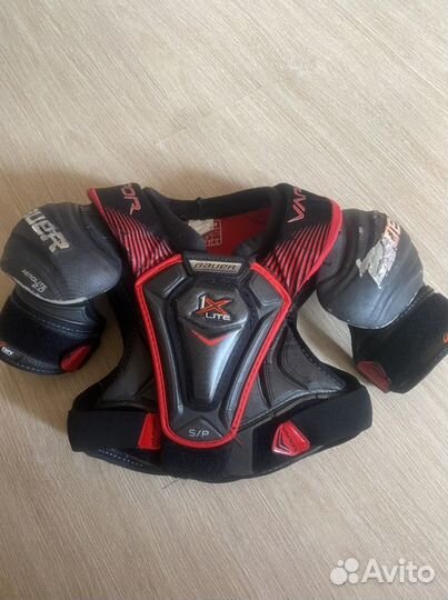 Нагрудник хоккейный