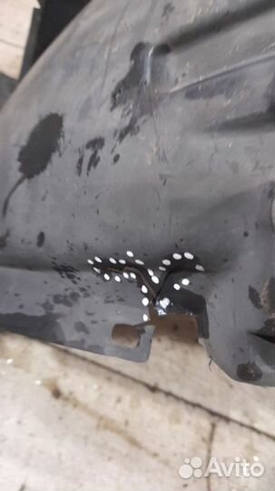 Подкрылок передний левый Renault Sandero 1 С 2009