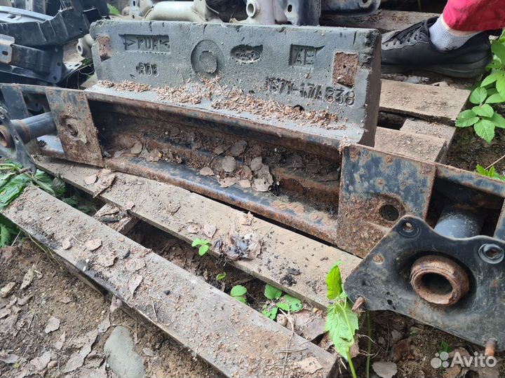 Усилитель заднего бампера Ford Mondeo 3 2007