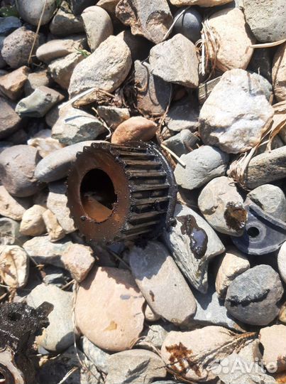 Шестерня коленвала на Мазда Кседос 9,Миления