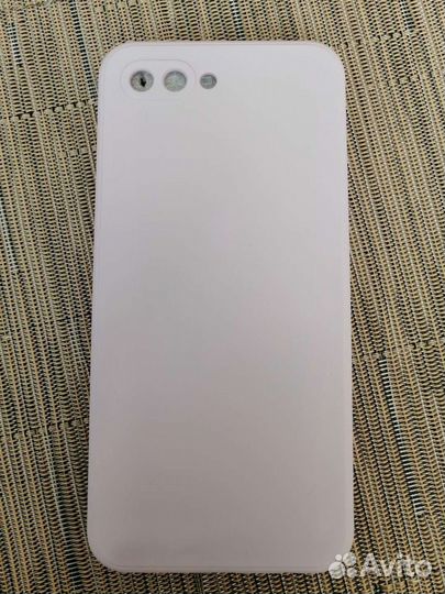 Чехол на телефон