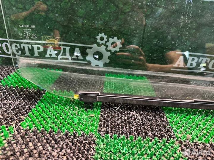 Стекло двойное переднее правое Lexus Lx 2008-2015