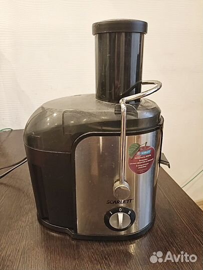 Центробежная соковыжималка Scarlett SC-015 (2011)