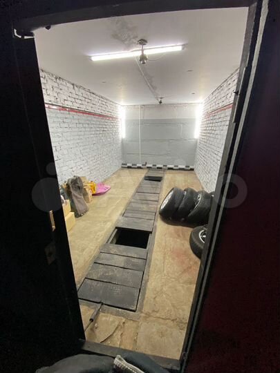 Гараж, > 30 м²