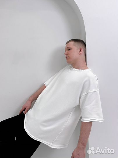 Футболка базовая белая Sincerit из плотной ткани