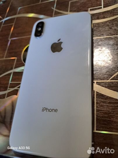 Телефон iPhone