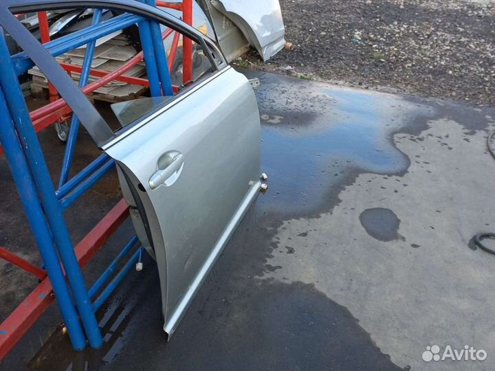 Дверь передняя правая Тойота Авенсис Т250