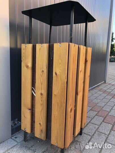 Урна уличная с цепью для крепления