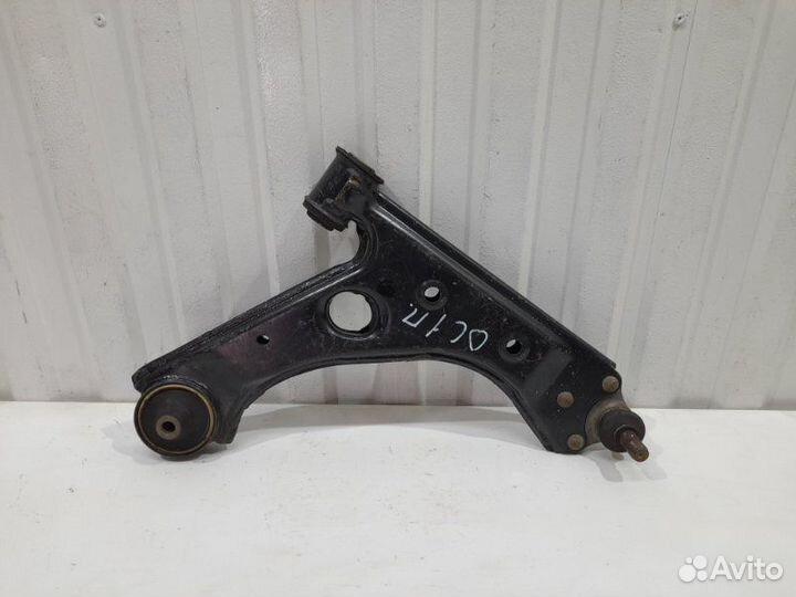 Рычаг передний правый Opel Corsa D 2006 - 2014