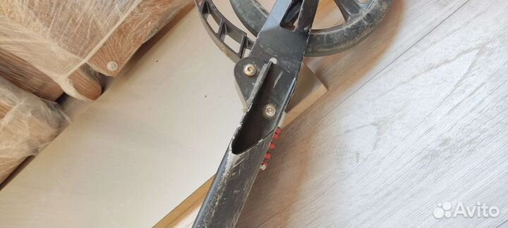 Самокат с амортизаторами