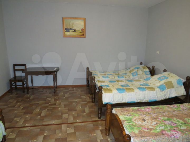 Комната 40 м² в 5-к., 1/1 эт.