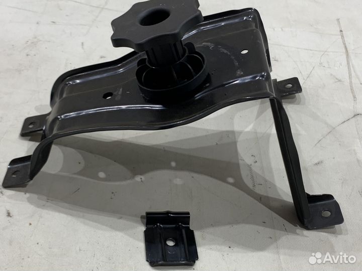 Крепление запасного колеса Audi A7 4G