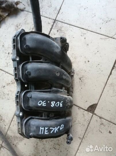 Коллектор впускной Peugeot 308 4A/C EP6 2011