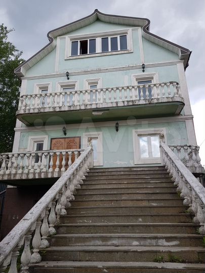 Дом 357 м² на участке 9 сот.